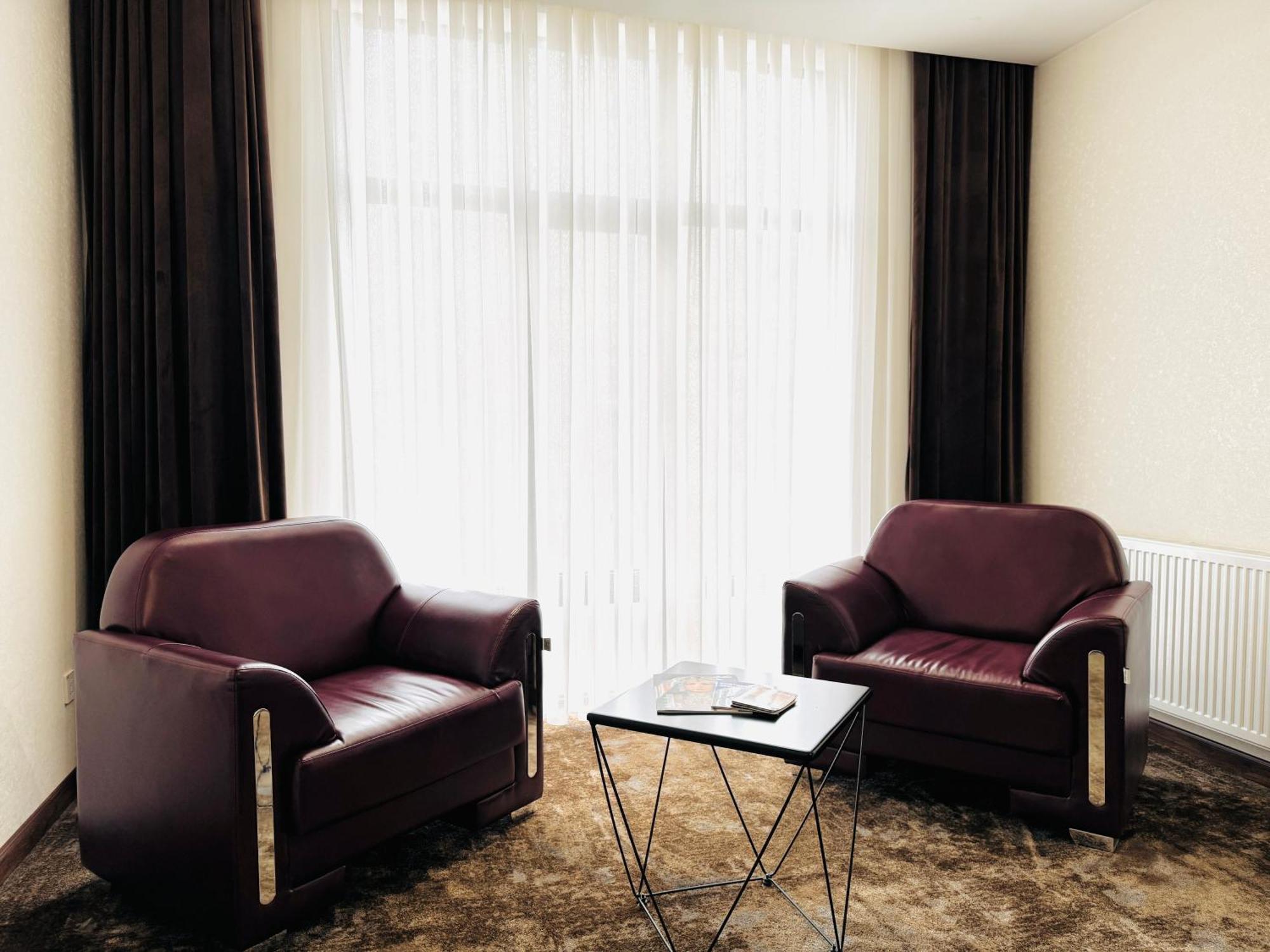 Garnet Mir Hotel Tasjkent Exteriör bild